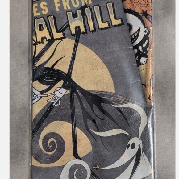 Nightmare Before Christmas table cover - Picture 3 of 4